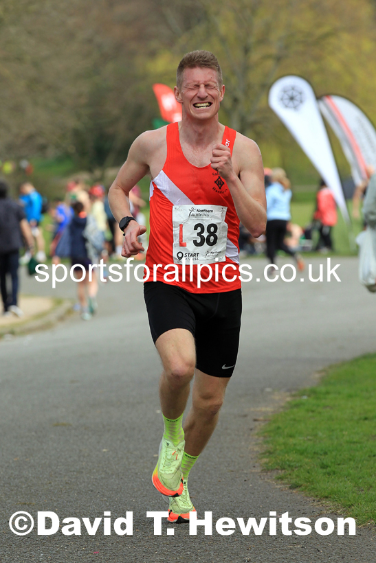 Senior Mens Northern 12 Stage Road Relay, 2022 Northern 12 and 6 Stage Road Relays,  Birkenhead Park, Birkenhead, Wirral.  Photo: David T. Hewitson/Sports for All Pics